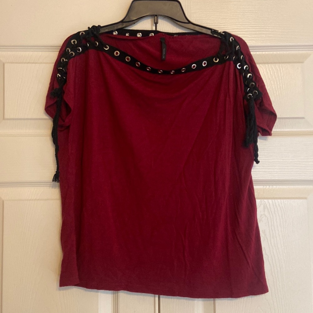 Noble U top